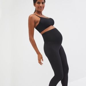 Motherhood maternity leggings NWT